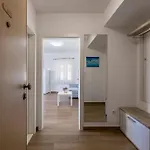 Sara * Split