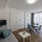 Sara Split